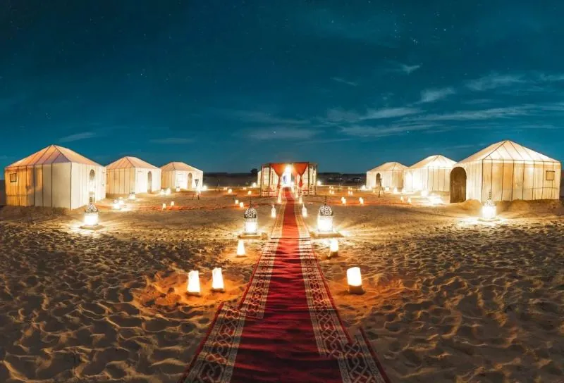 Erg Chebbi camp – Dinner, music & stars